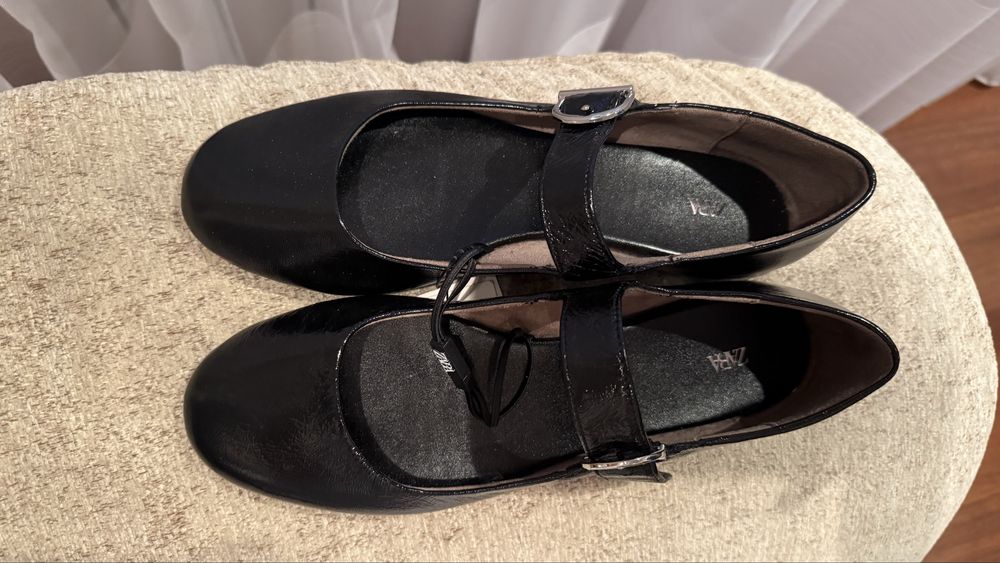 Туфли кожаные новые Zara