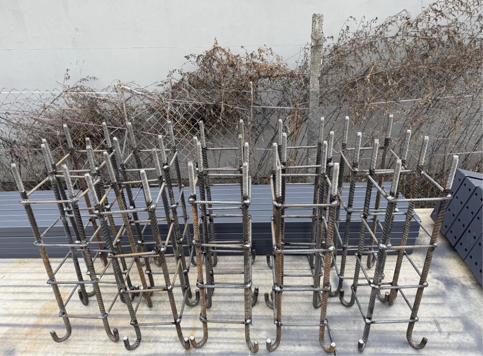 Vand 5 ferme la 10m si 10 stalpi la 4m + cuzineti