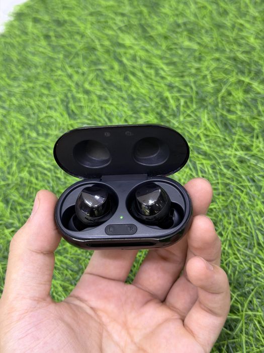 Нушники Samsung Buds+