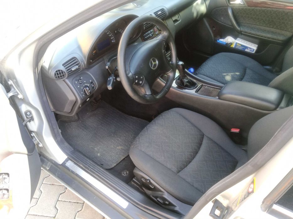 MERCEDES-BENZ C-Class 2004 — imagine 3