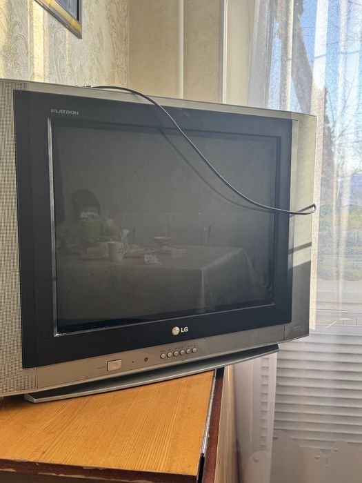 телевизор LG ……..