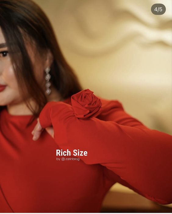 Платье вечернее , красное