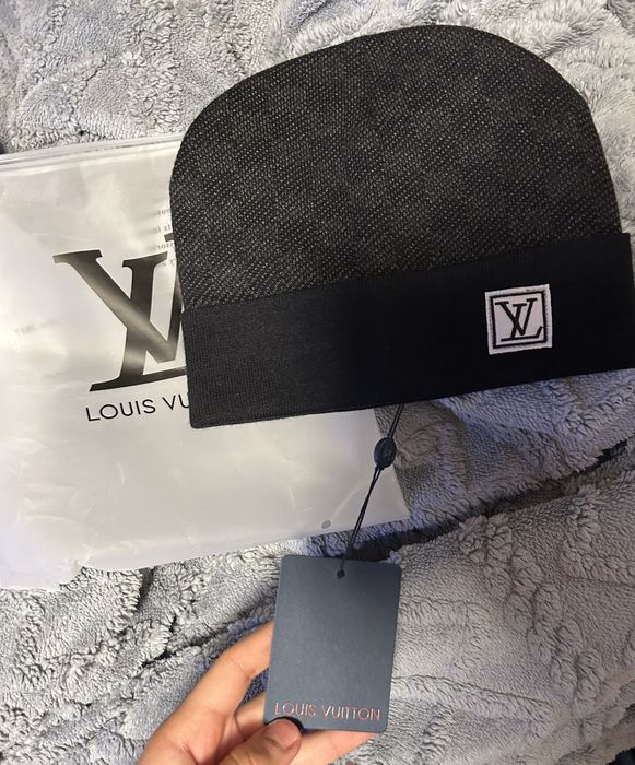 Caciula louis vuitton