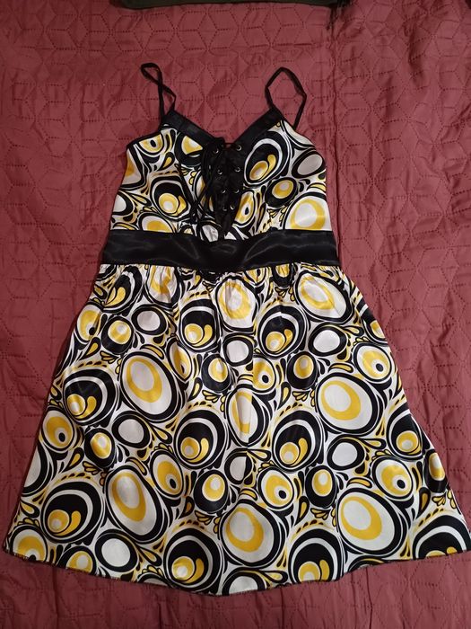 Vand maieu, tip rochiță, XL, în stare perfectă