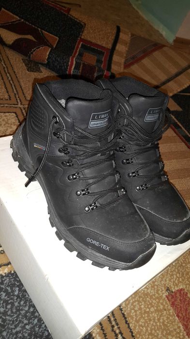 Кроссовки зима 43 р