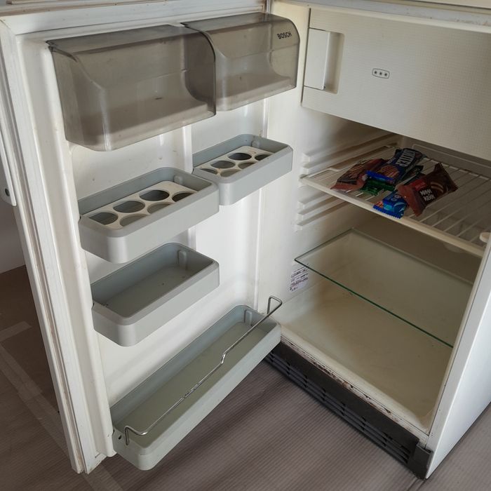 Хладилник BOSCH - работещ