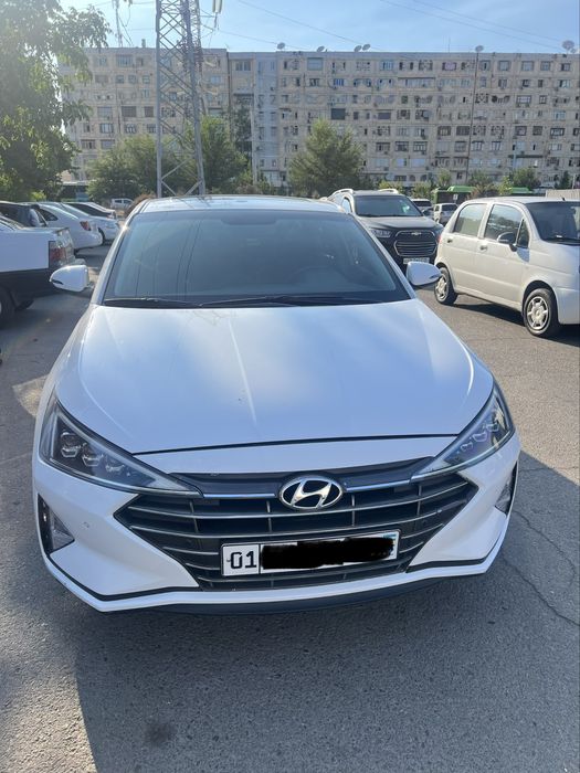 Hyundai elantra 2019 yil