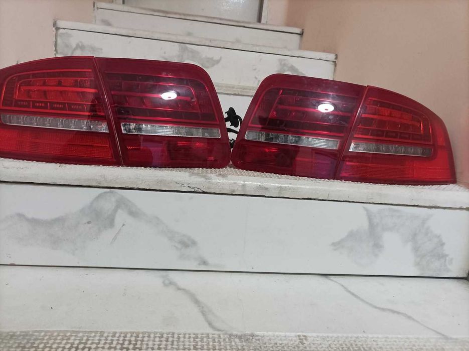AUDI A8 D3  комплект фейслифт стопове