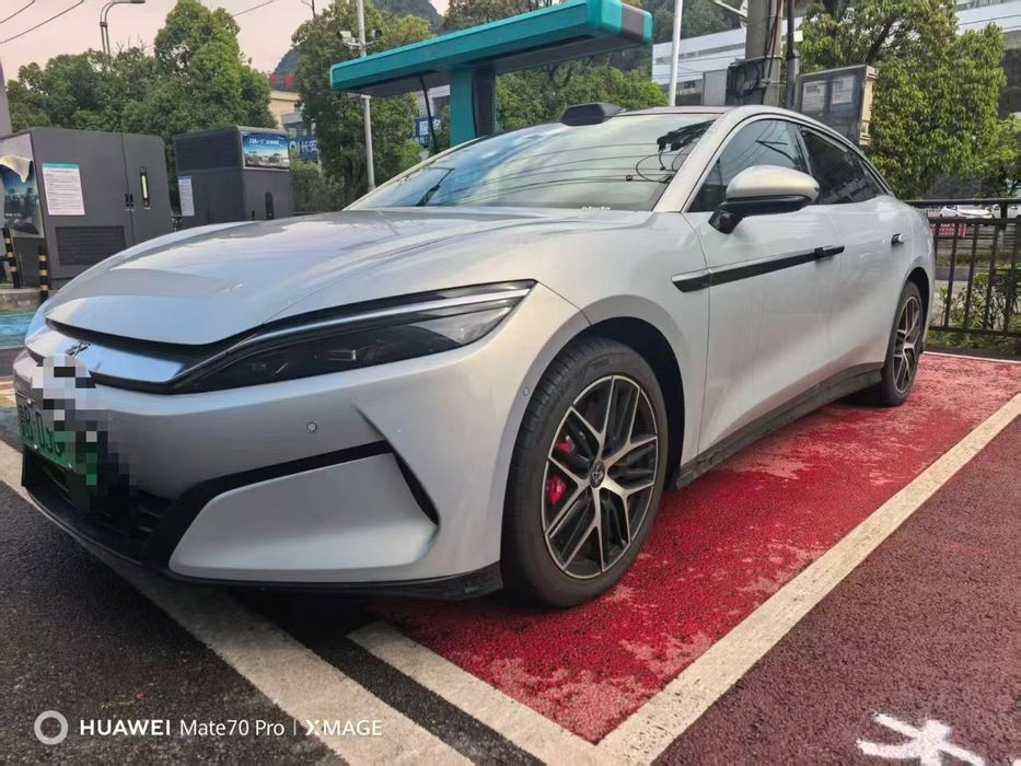 BYD HAN L 601 km, dual motor полный привод