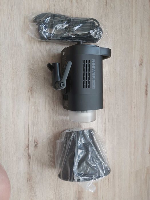 Профессиональный видеосвет Neewer CB60 B (Bi-Color)