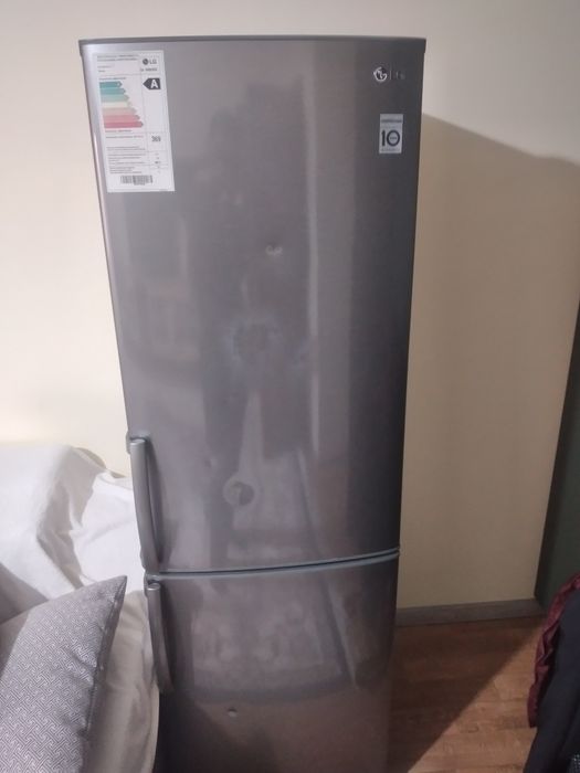 Холодильник LG отличном состояний