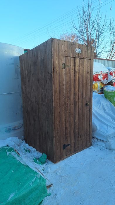 Туалет уличный, дачный
