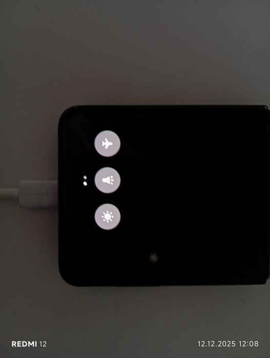 Продам samsung Flip 3