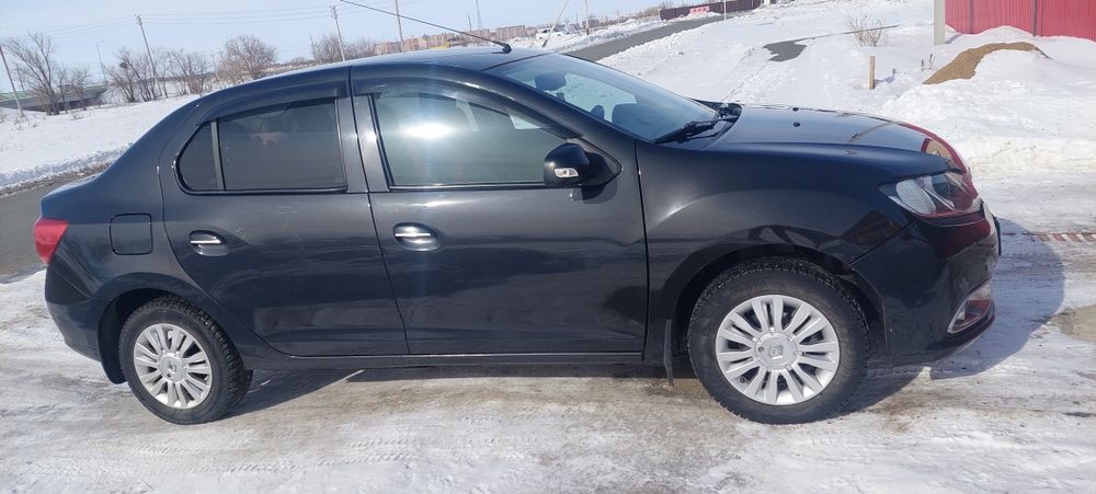 Продам машину Renault Logan Lux