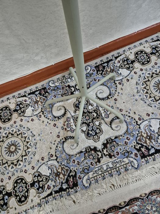 Продам вешалку срочно