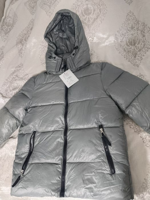 Продам демисезонную куртку