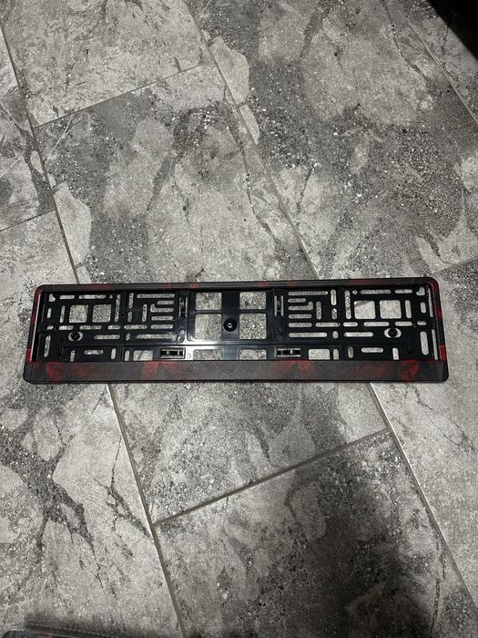 Рамки за регистрационни табели