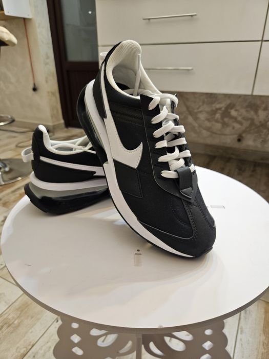 Nike Air Max Pre-Day (noi, mărimea 40.5)