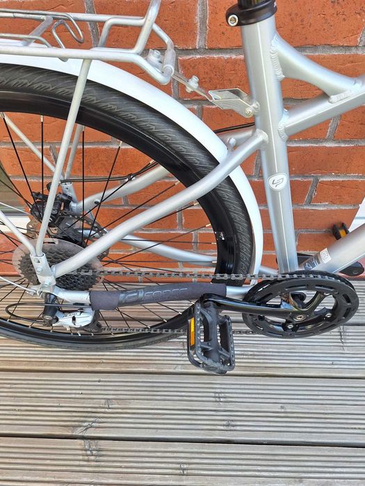 Bicicleta unisex Lapierre Sitandgo 200 (FR), cadru aluminiu - M, roti 28 inch – Shimano Alivio – dinam în butuc – stare excelentă