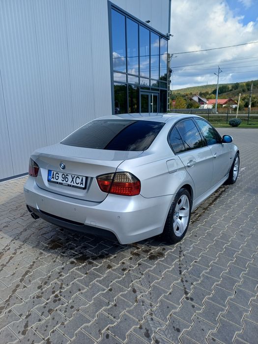Dezmembrez bmw e 90
