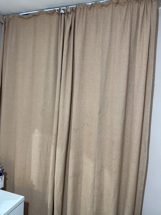 Штора состояние хорошее . Материал плотный. Классный. Цвет капучино