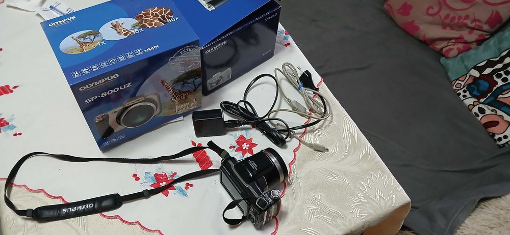 Olympus SP-800UZ