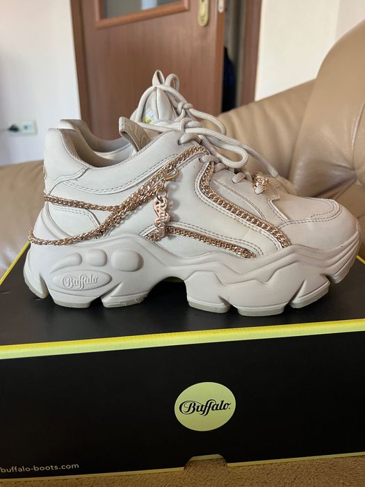 Маратонки Buffalo 37 номер