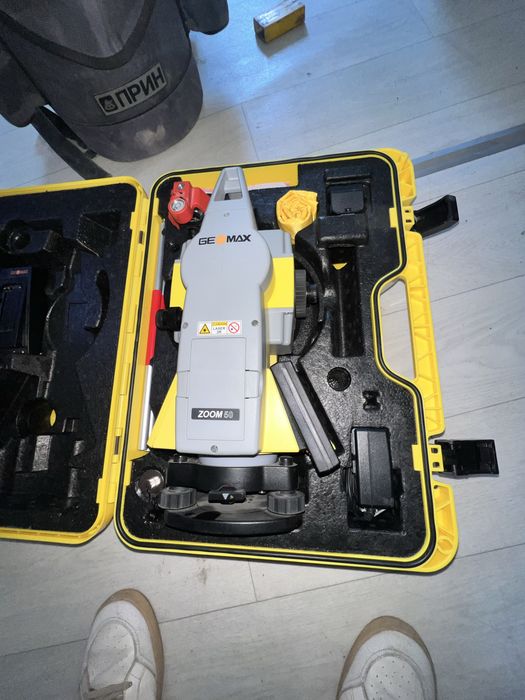 Тахеометр GeoMax Zoom 50