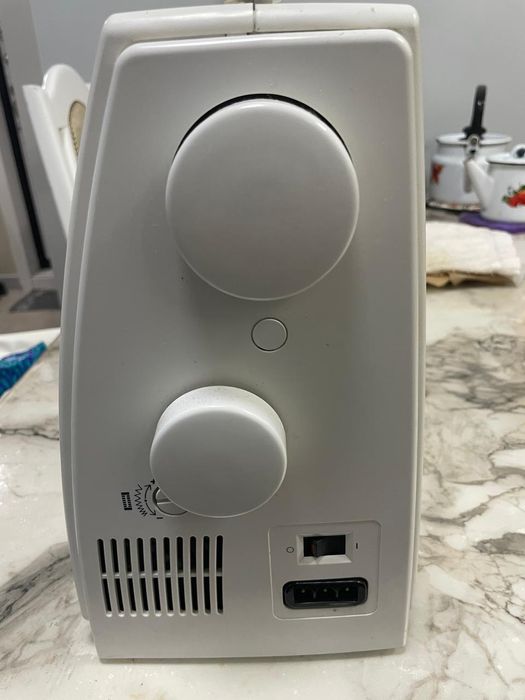 Продаётся швейная машинка