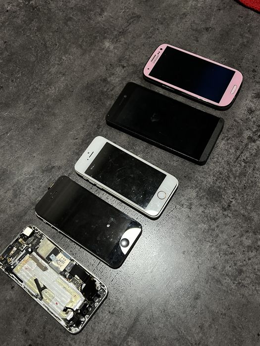 Продаются телефоны на запчасти