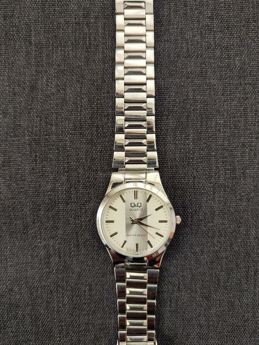 Нов метален часовник Q&Q Water resist