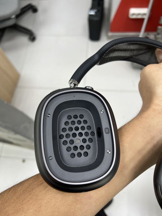 AirPods Max Lightning (p25)