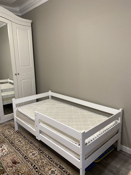 Детская кровать с 3 до 10 лет с матрасом