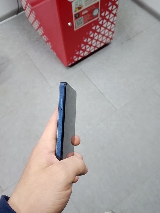 Infinix Smart 8 srochniyga