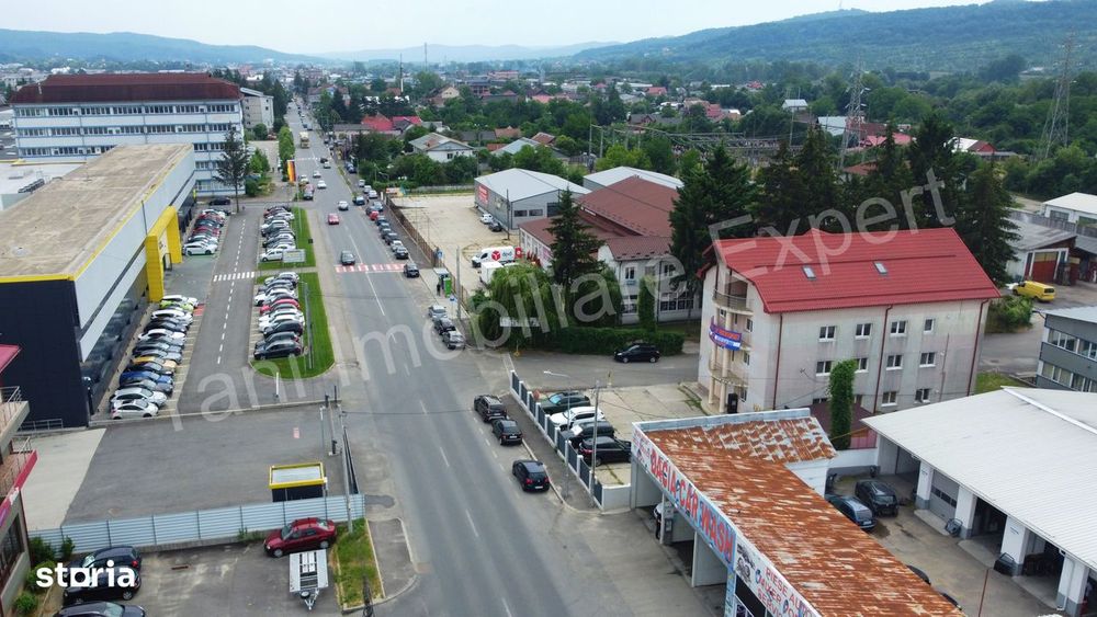 Clădire de vânzare în Curtea de Argeș.