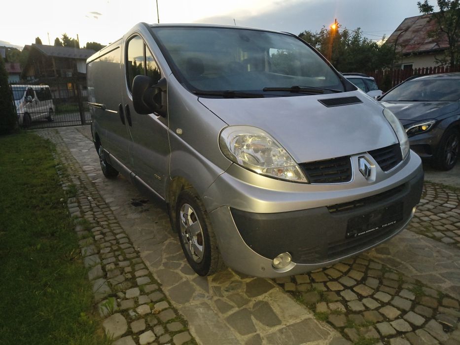 RENAULT Trafic
