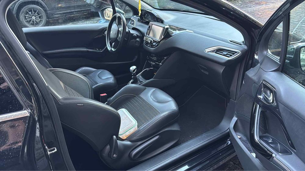 Peugeot 208, 1.6 turbo