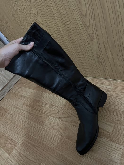 Cizme negre din piele