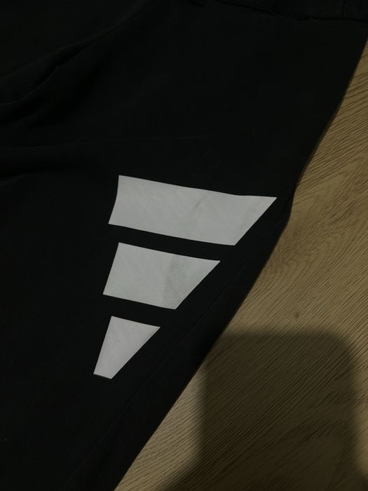 Спортен клин Adidas, размер 34 XS, черен