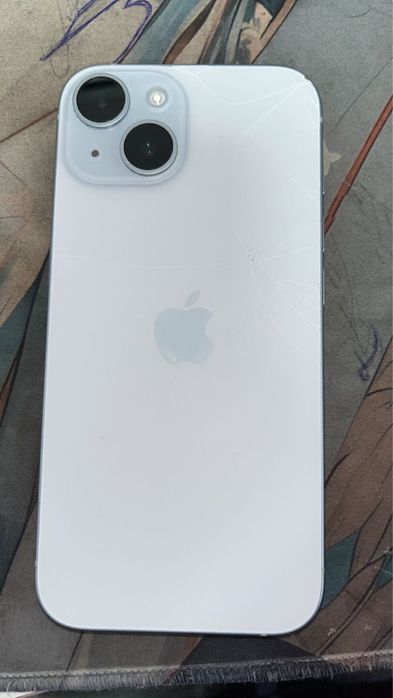 IPhone 15 с гарантией