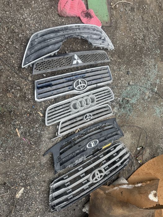 Продам бампер фонари