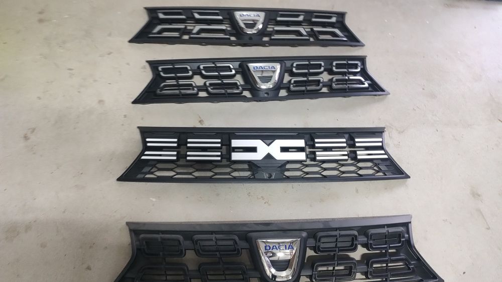 Grila bara fata Dacia Duster 2 2018-2024