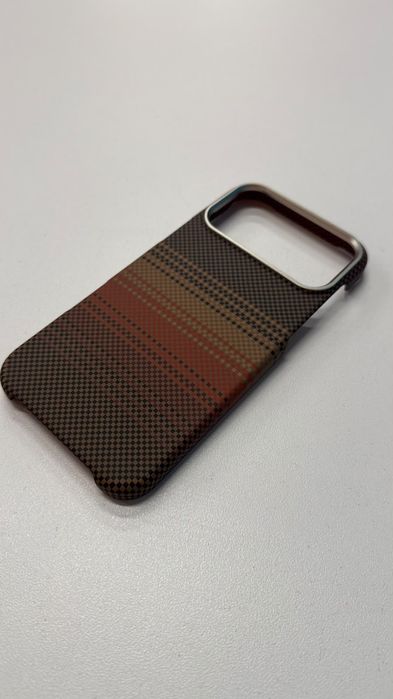 Чехол на iPhone 17 Pro Max (MagSafe)