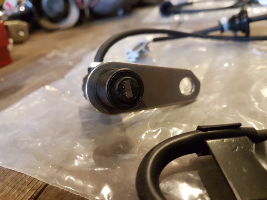 Задний Датчик ABS Lexus Rx300