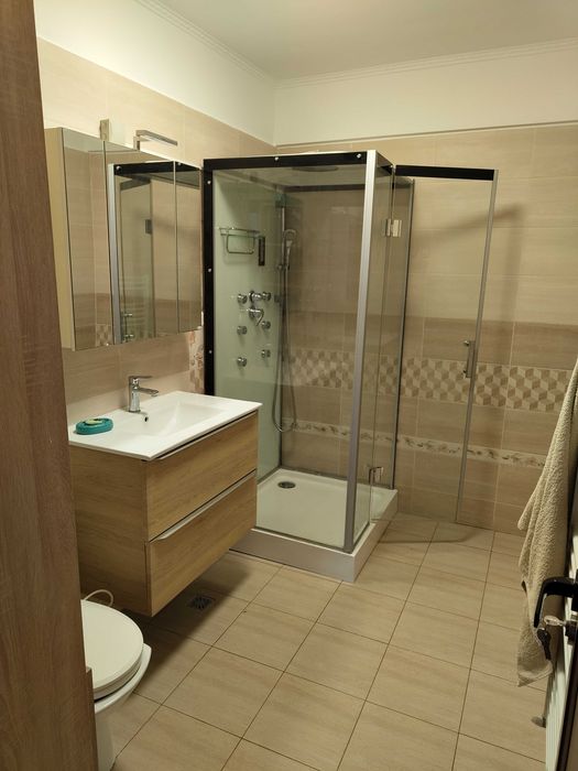 Inchiriez apartament/2 dormitoare, living+bucatarie, 1 baie, 2 balcoane/str. Garbaului/parcare subterana/zona linistita