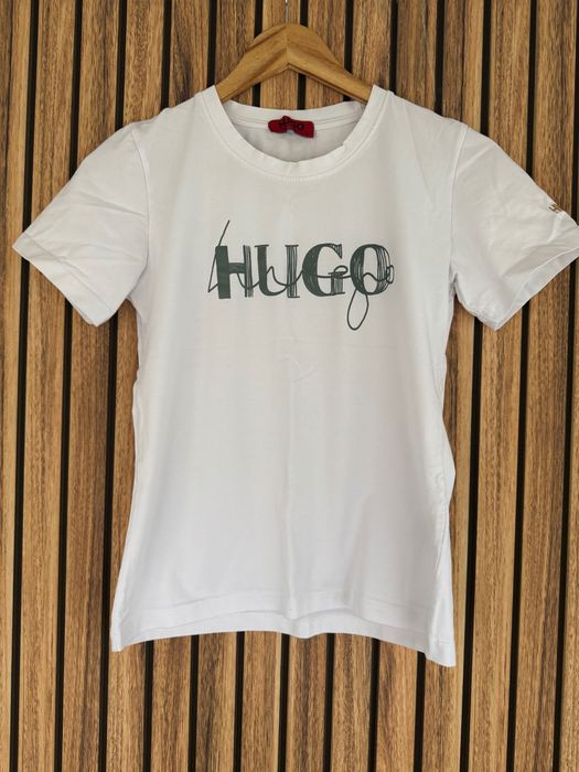 Тениска HUGO размер S-M