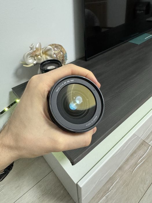 Sony A6400 body + отделно Sony 18-105mm f/4 G и Sigma 16mm f/1.4