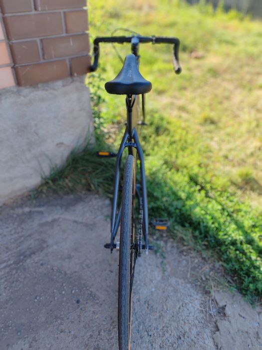 Продам фикс трон