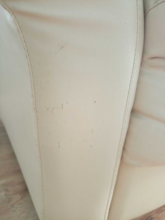 Фотьойли от естествена кожа