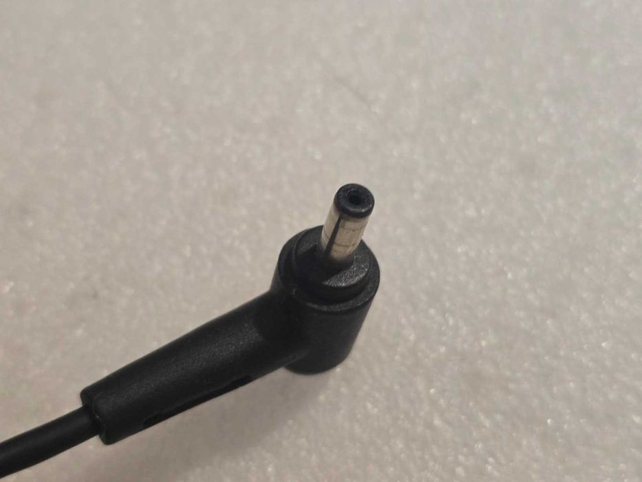 Incarcator pentru laptop Asus 19V 1.75A 33W AD890026 mufa 4.0 x 1.35mm